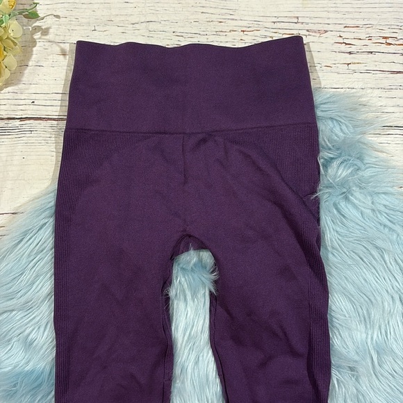 SET ACTIVE Sculptflex Seamless Leggings in Fig Purple - Picture 7 of 8